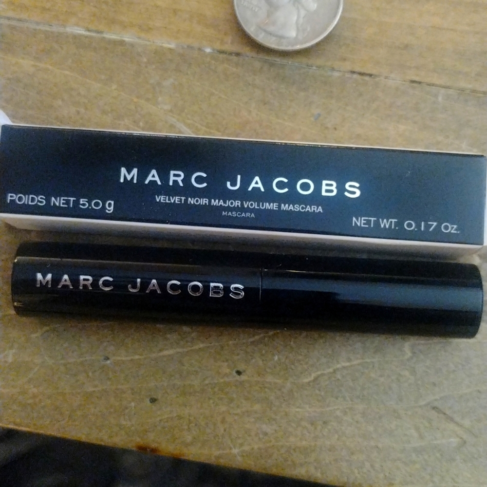 3/$20 NIB Marc Jacobs velvet major volume black mascara